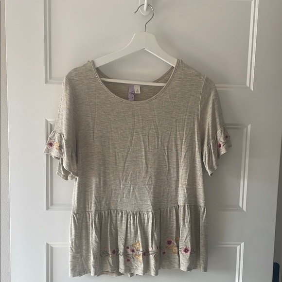 Francesca's Size Small Floral Embroidered Peplum Babydoll Bohemian Style Top - Picture 7 of 7